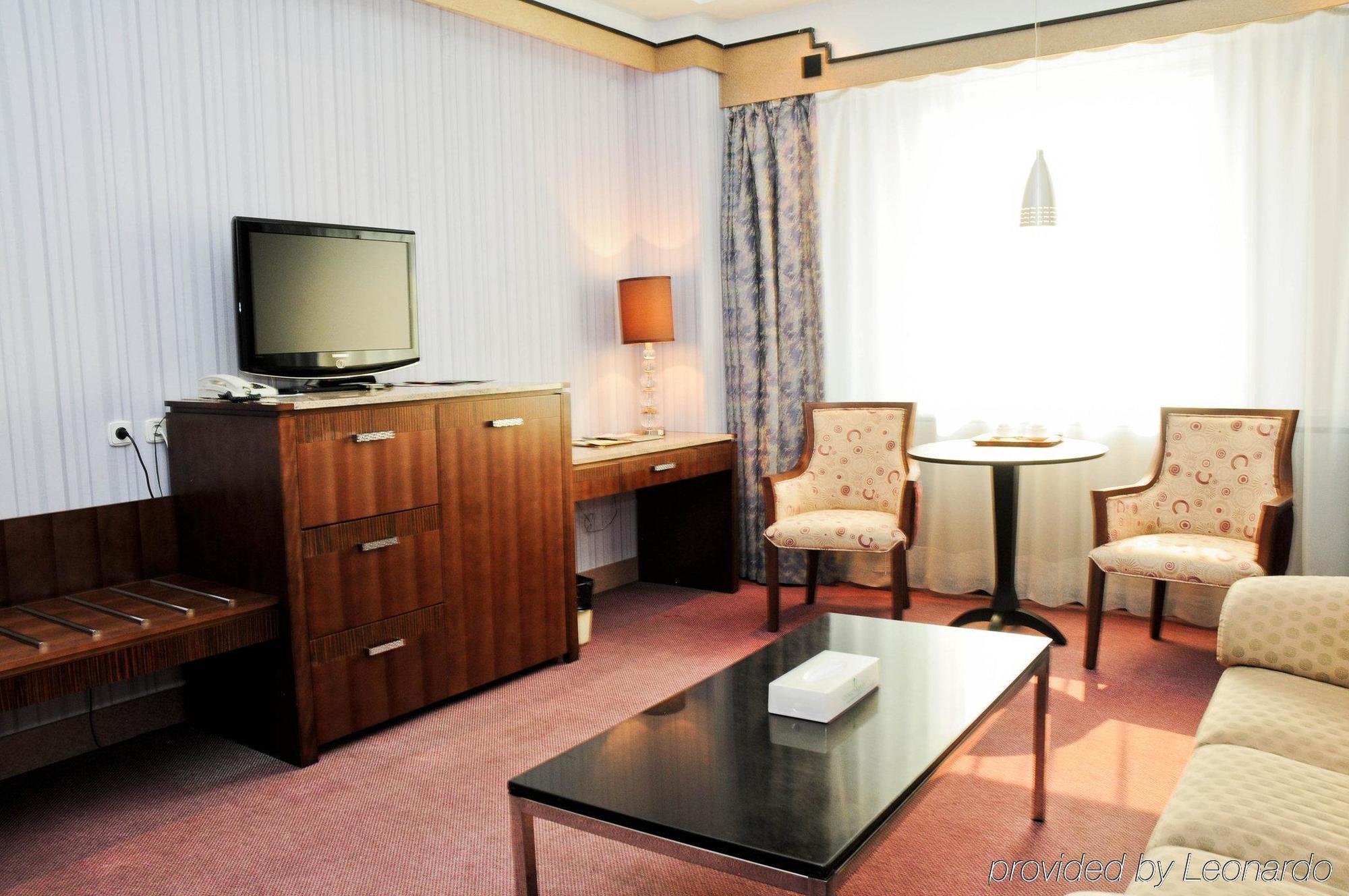 Chinggis Khaan Hotel Ulaanbaatar Exterior photo