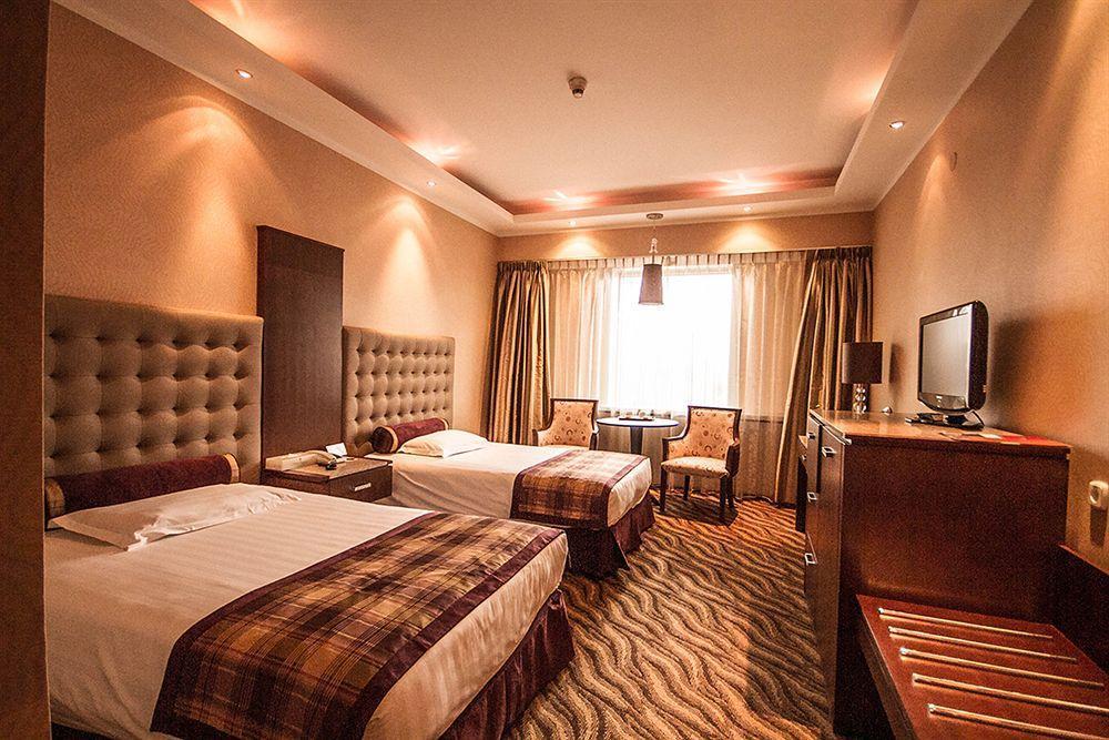 Chinggis Khaan Hotel Ulaanbaatar Exterior photo